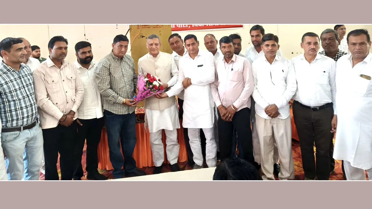 भारत एक लोकतांत्रिक प्रजातांत्रिक देश है यहां आम जनता का राज है, जनता जिसे चाहेगी वह चुनाव जीतेगा जिसे चाहेगी वह चुनाव हारेगा - कंवरपाल गुर्जर 